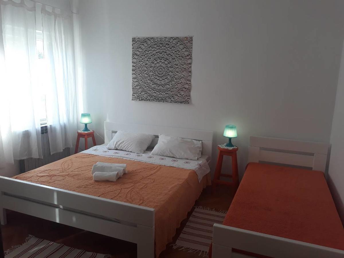 Apartments Pag Holiday 파그 외부 사진