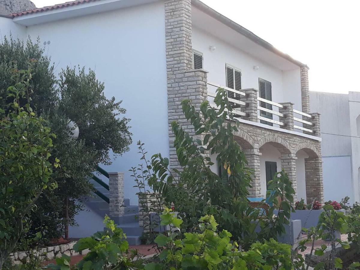 Apartments Pag Holiday 파그 외부 사진