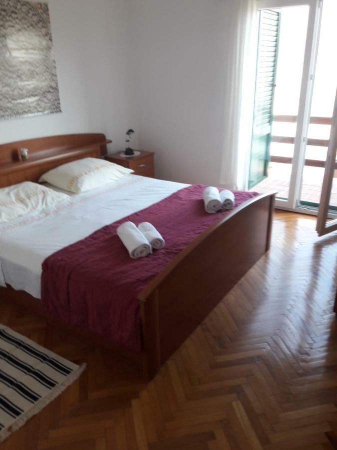 Apartments Pag Holiday 파그 외부 사진